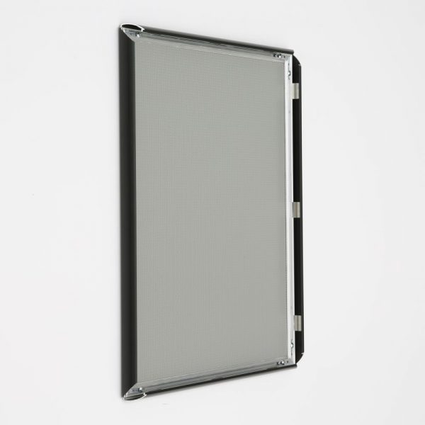 16x20-snap-poster-frame-1-inch-black-profile-mitred-corner (5)