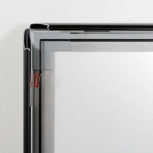 24w-x-36h-smart-poster-led-lightbox-1-black-aluminium-profile (9)