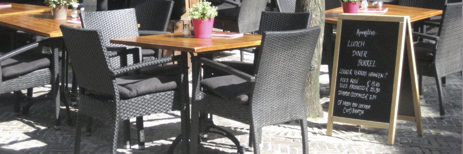 Displays Outlet | 5 Reasons You Need to Have Your Menu Posted Outside Your Restaurant